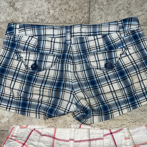2 pairs of Aeropostale plaid stretch shorts size 0 - Picture 7 of 8